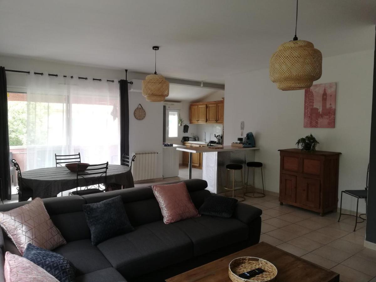 Superbe Appartement De 90M2 A Uzes Super Equipe Avec Garage Et Grand Parking Privatif Ngoại thất bức ảnh